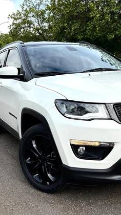 JEEP COMPASS 2.0 16V FLEX NIGHT EAGLE AUTOMÁTICO JEEP COMPASS 2.0 16V FLEX NIGHT EAGLE AUTOMÁTICO